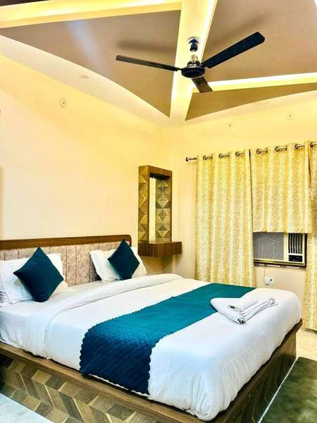 Hotel The Pushpraj Gallery Image
