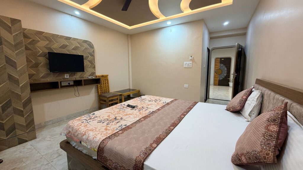 deluxe double bedroom 3