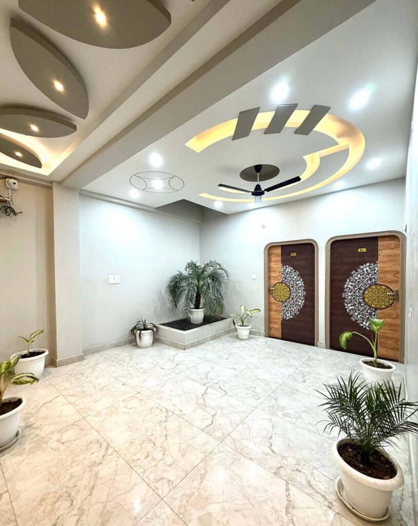 lobby common area 8